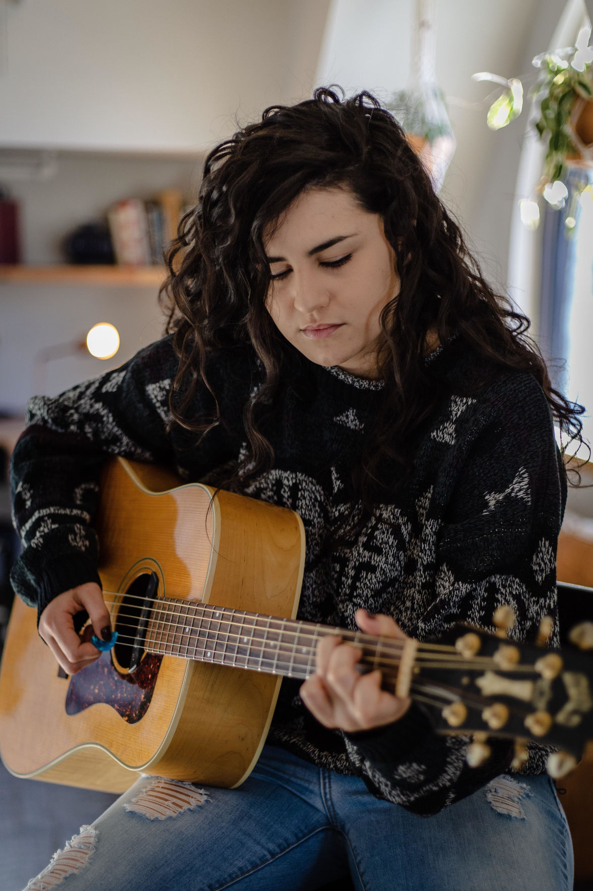 songwriter showcase- Victoria2.jpg